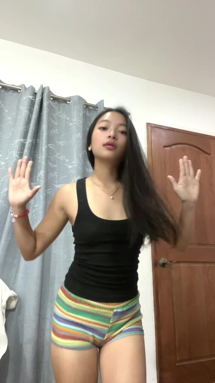 @🫦