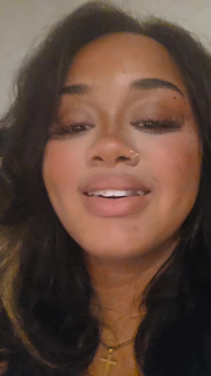@Ayoko