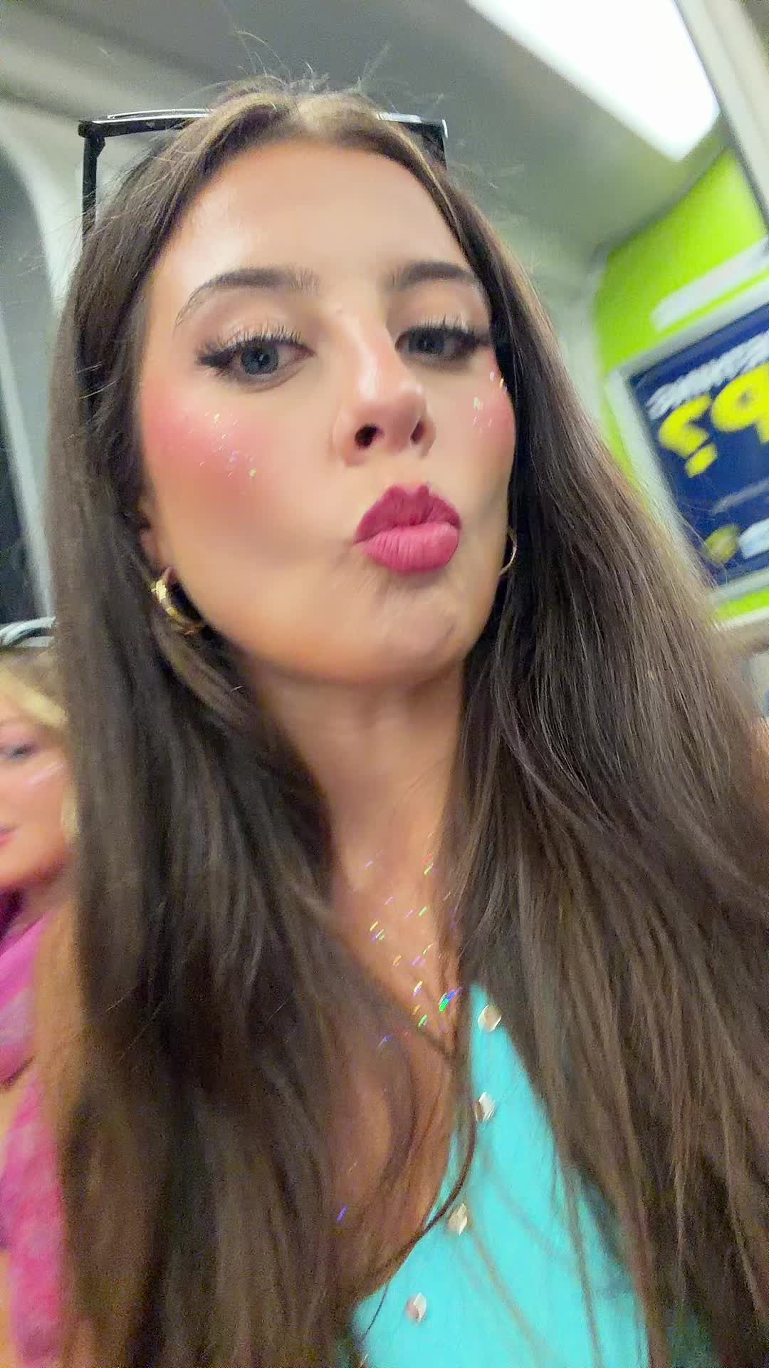 @arielloveskittens