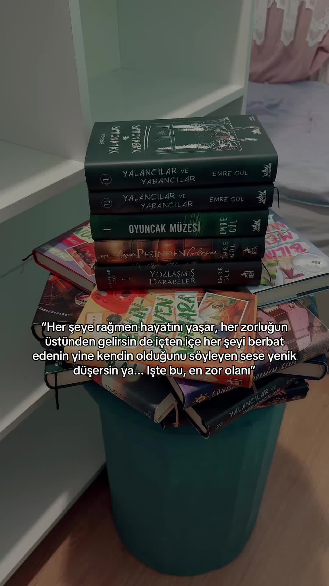@laviniaabookss