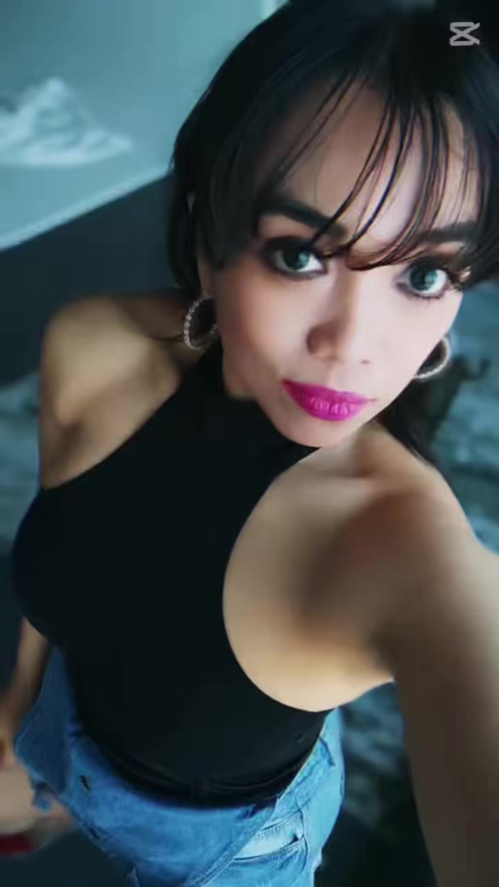 @Bloneca