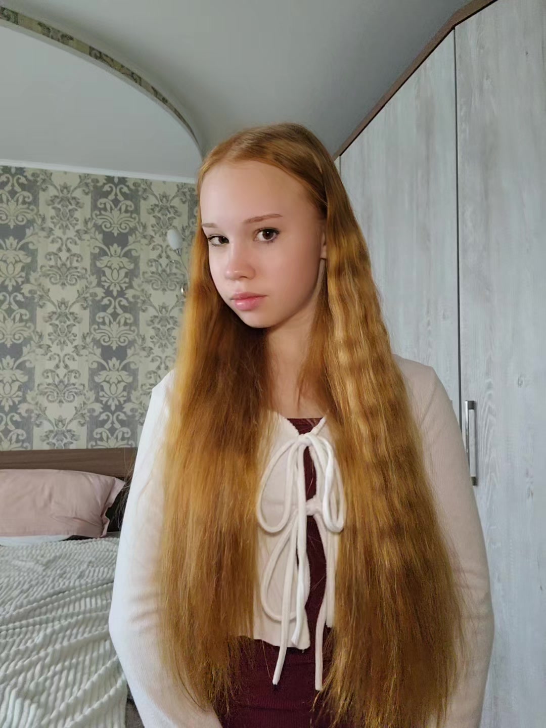 @анютка