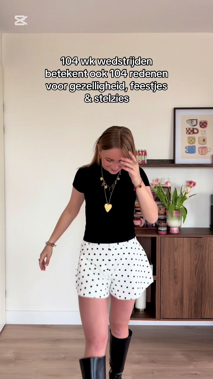 @LIZZY GROENENDIJK 🪩🫶🏻💄🌙📩