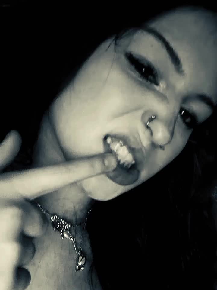 @𝑠𝑎𝑚𝑖𝑟𝑎_𝑛𝑒𝑖𝑑🐊