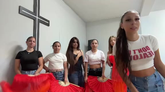 @Lisandra_17