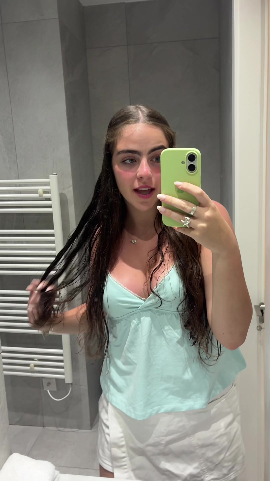 @Leeya