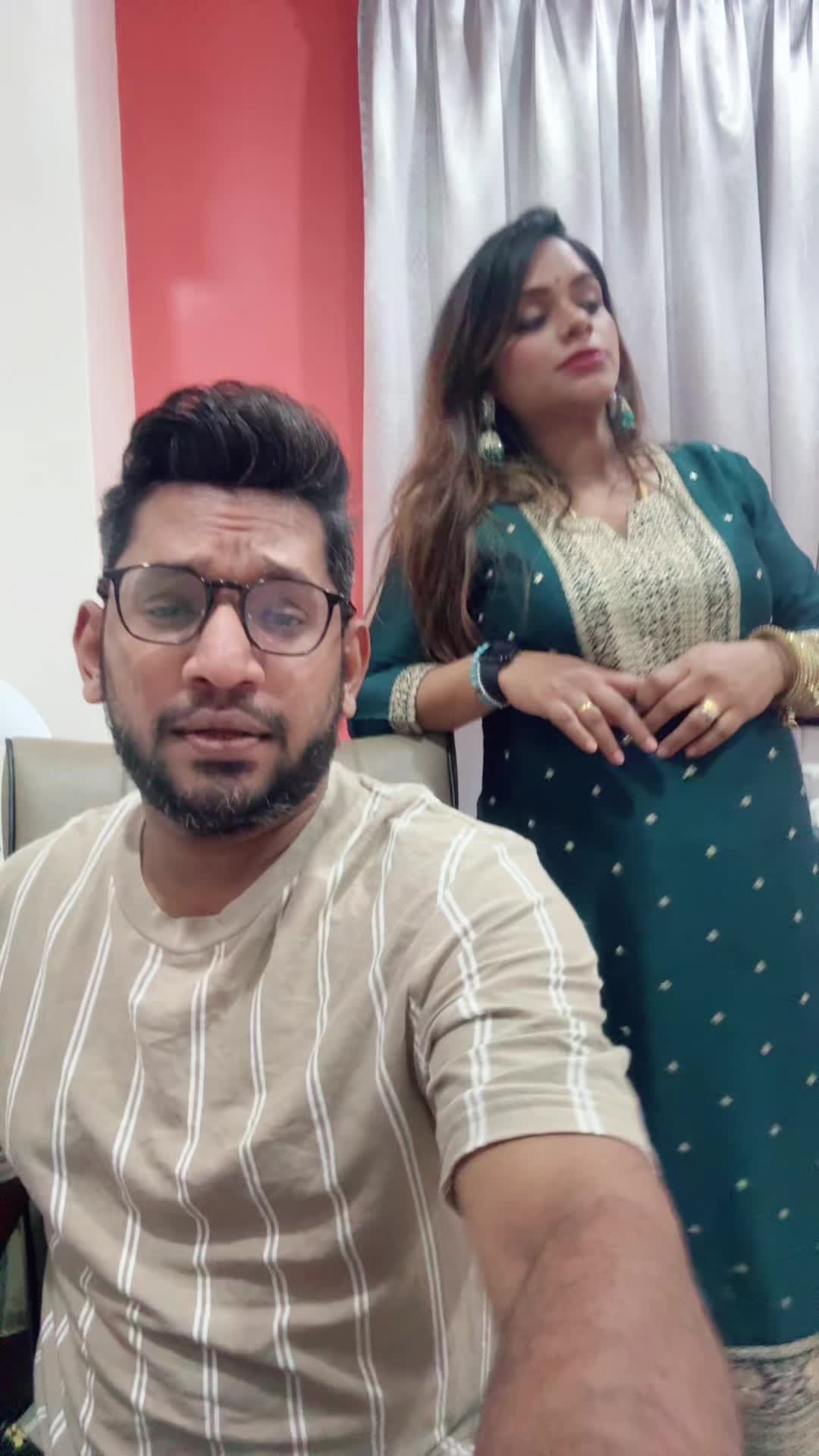 @DhanyaaR