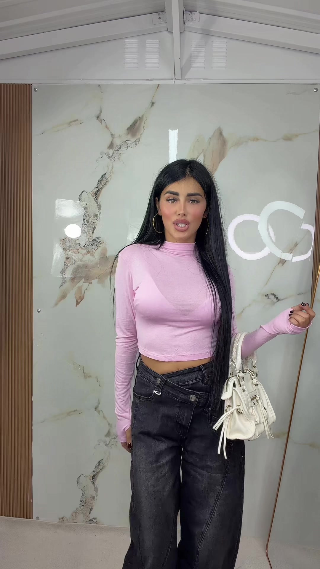 @Iconic look