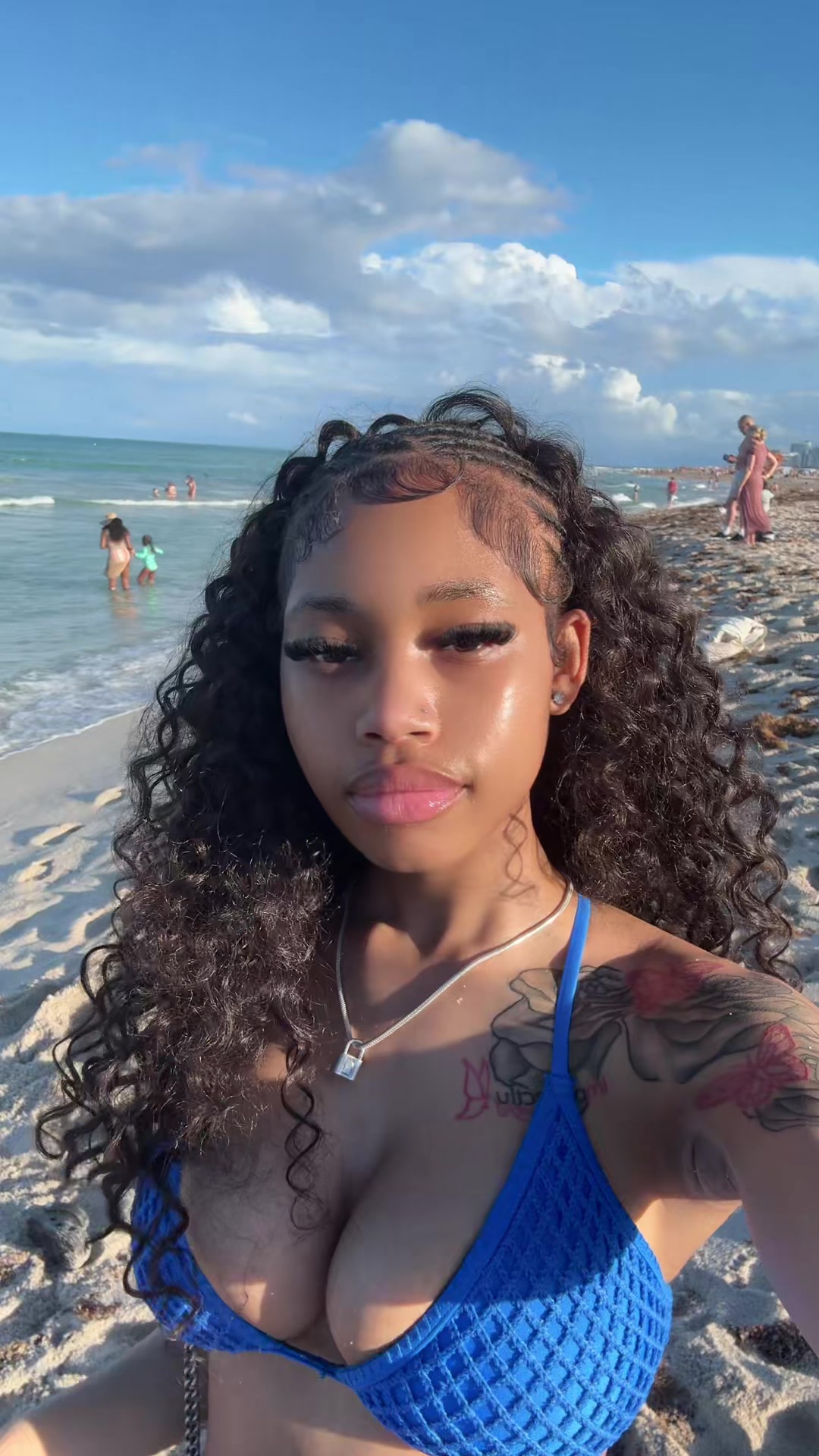 @someelighttskin