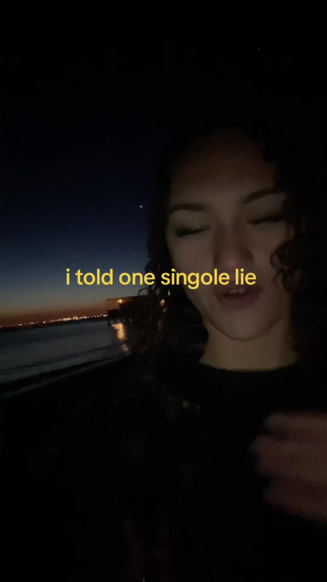 @𖣂