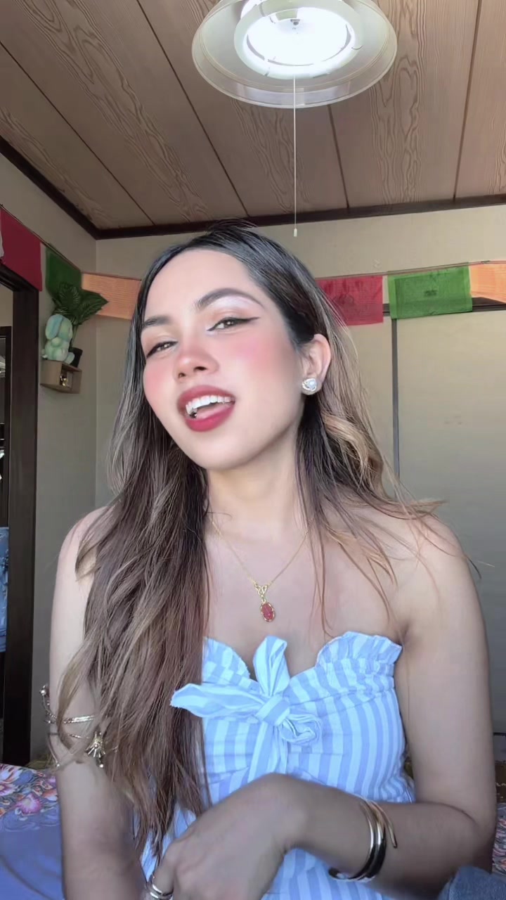 @Aneesa ❤️🦋