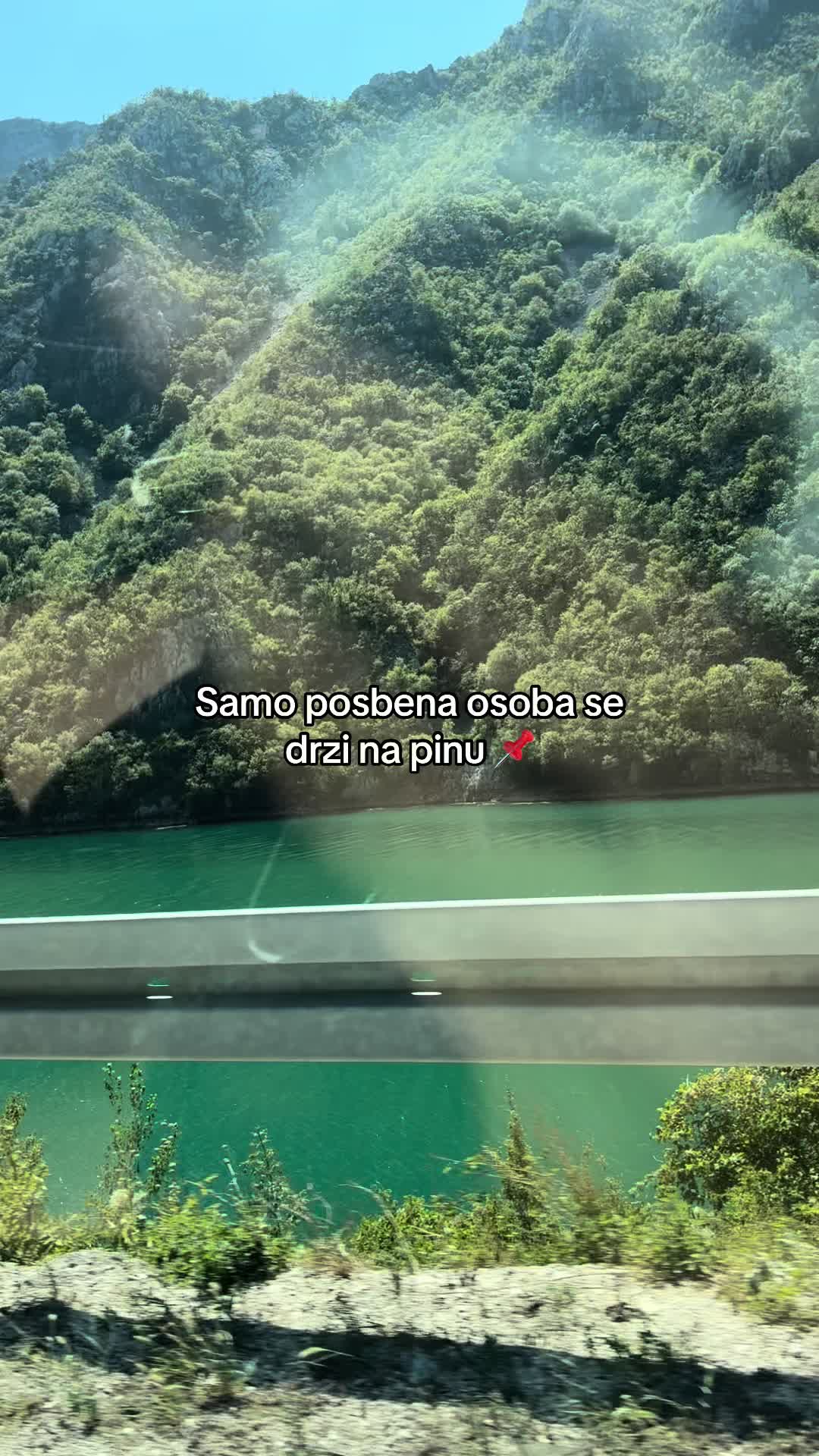 @🏄🏿♂️