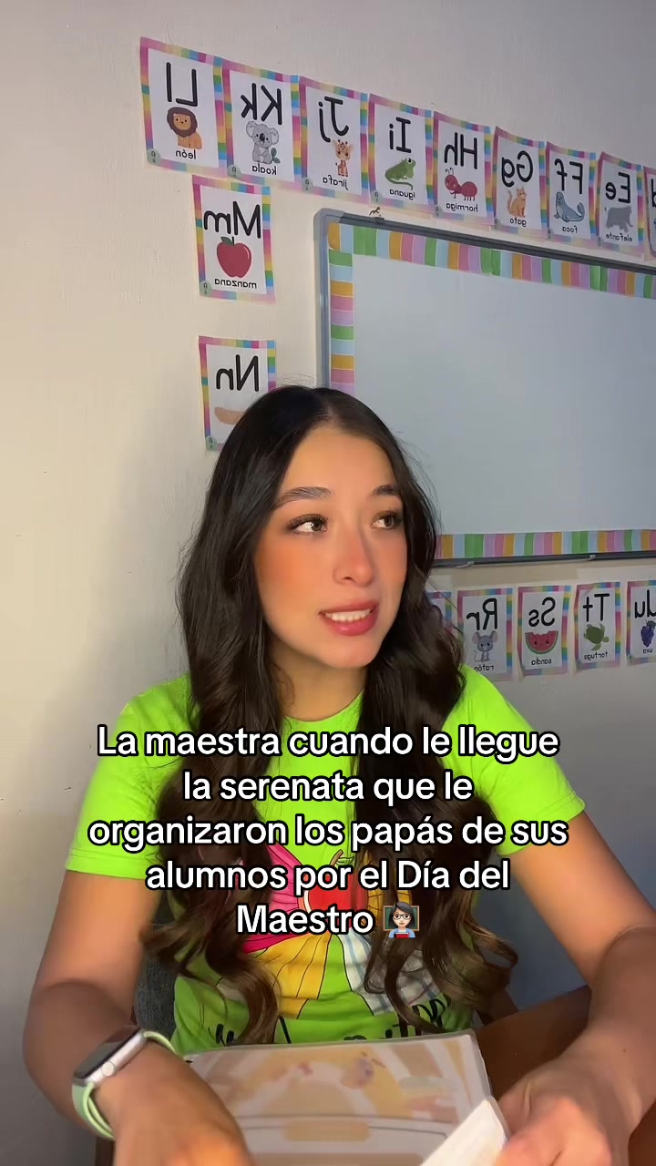 @Maestra Azu 👩🏻🏫🍎