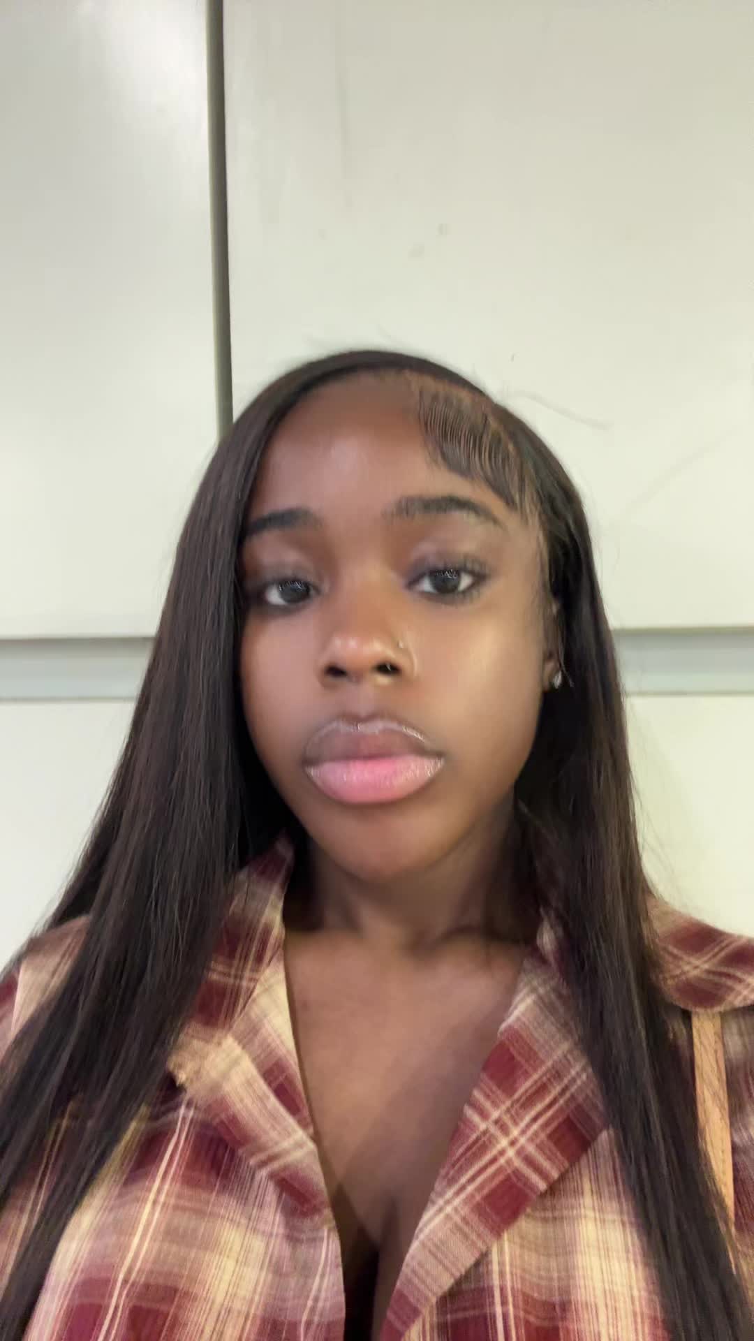 @joannzeelah