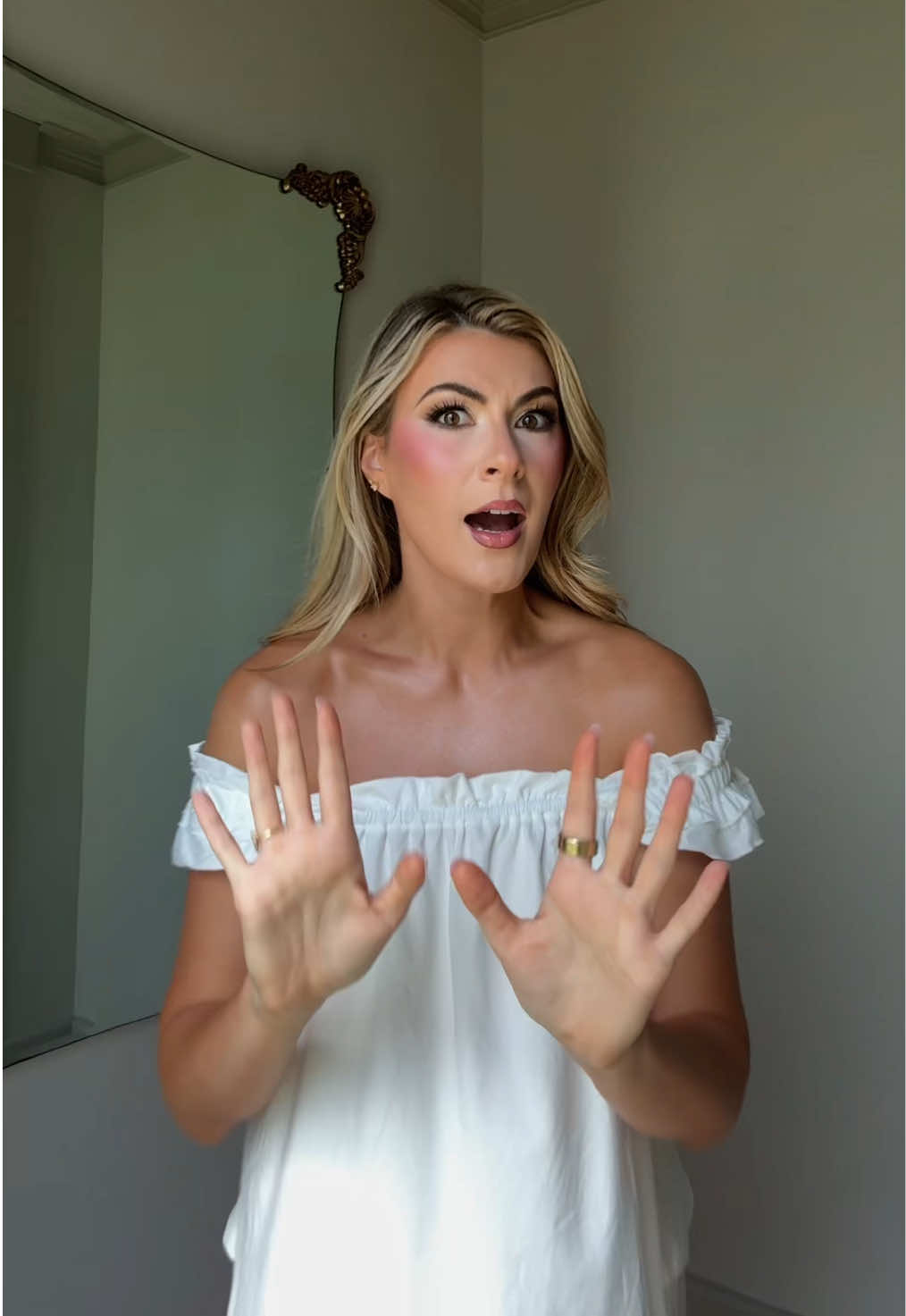 @Aniston Reid