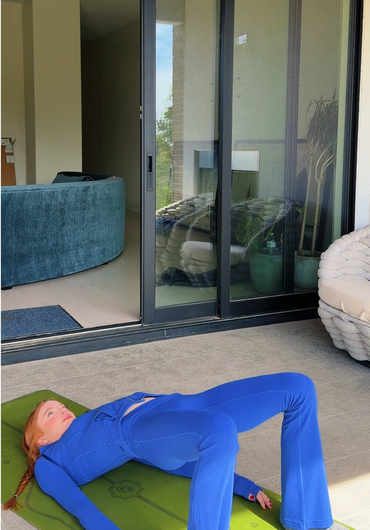 @lilredyoga