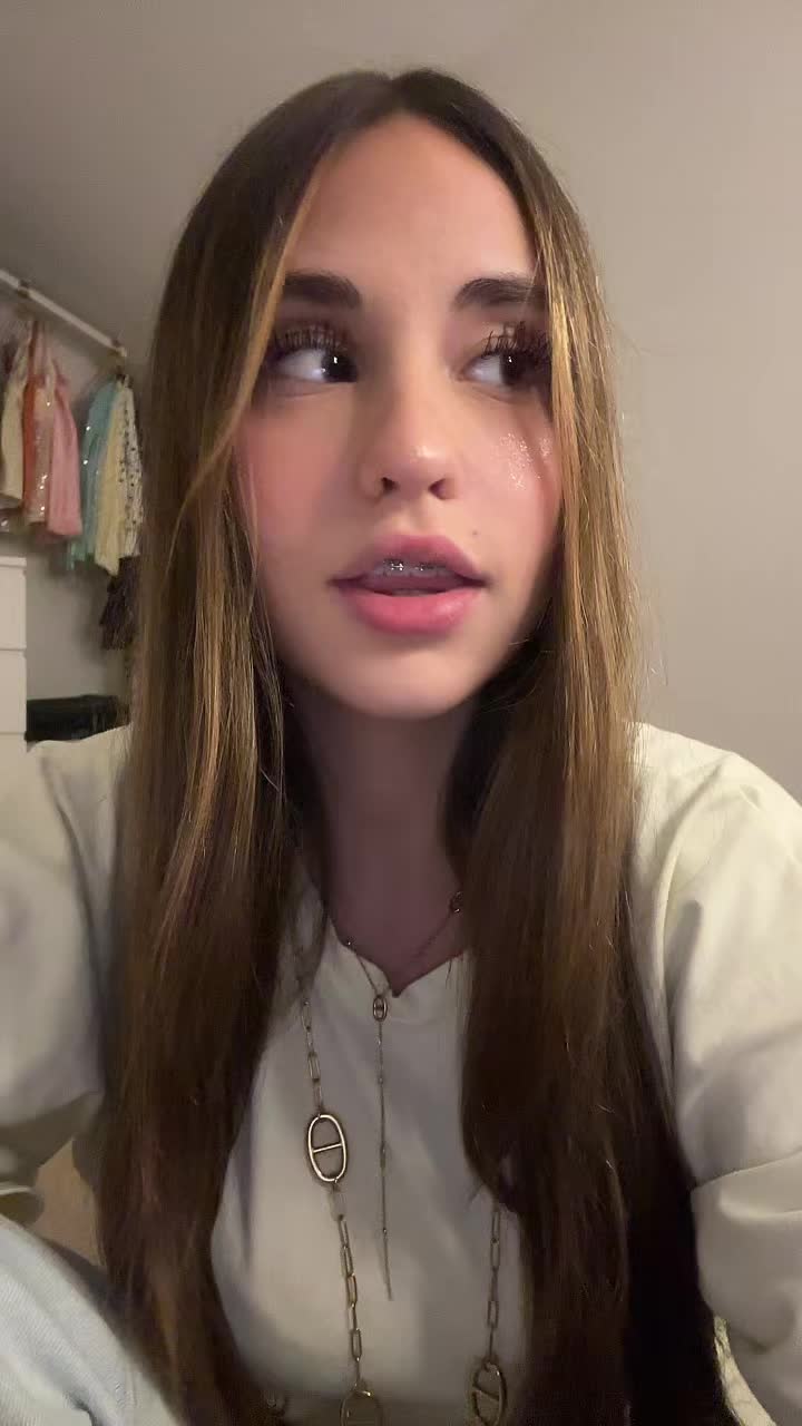 @𝑠𝑜𝑓𝑖𝑎