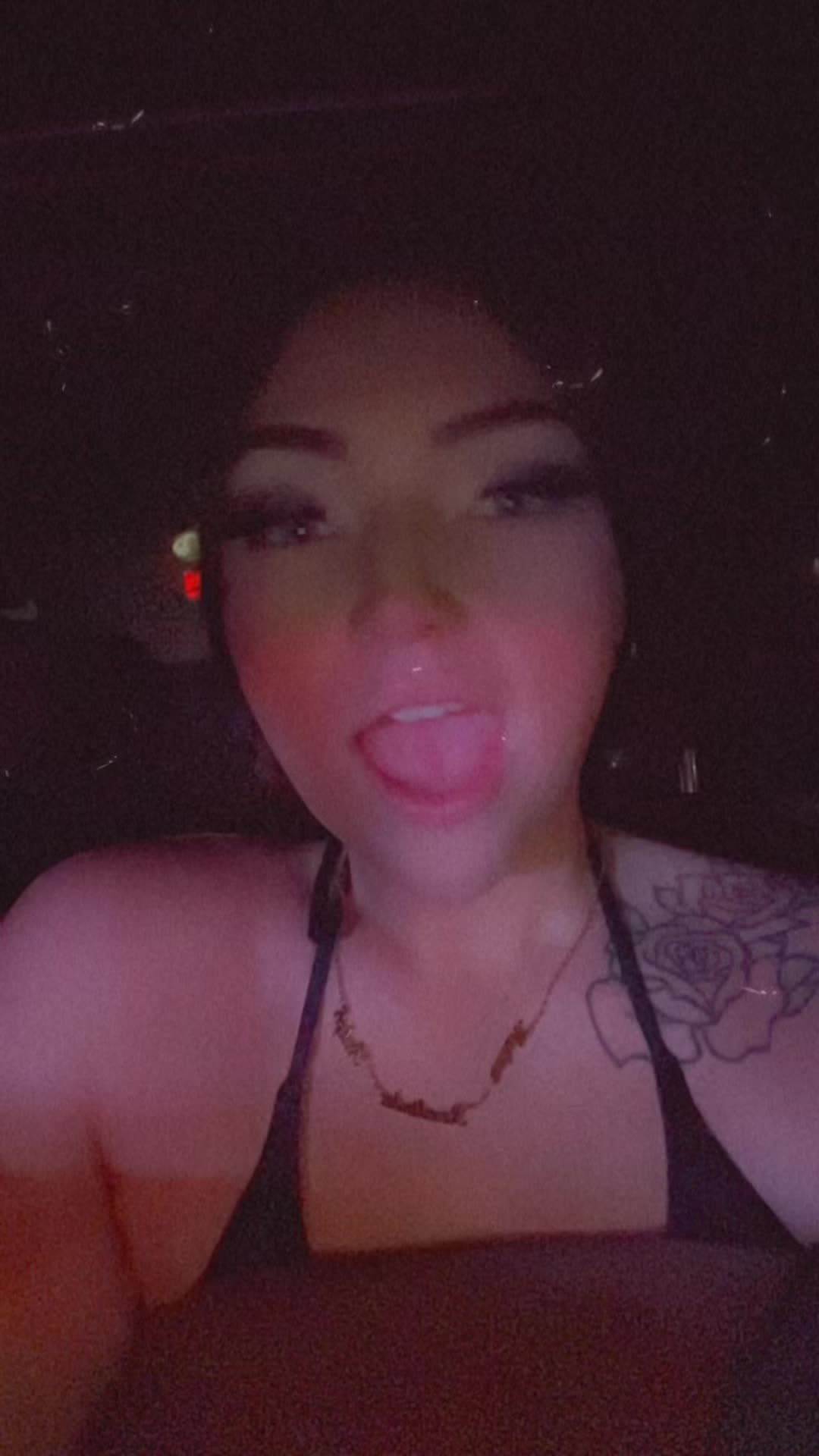 @✨Vanessa Montoya🫧