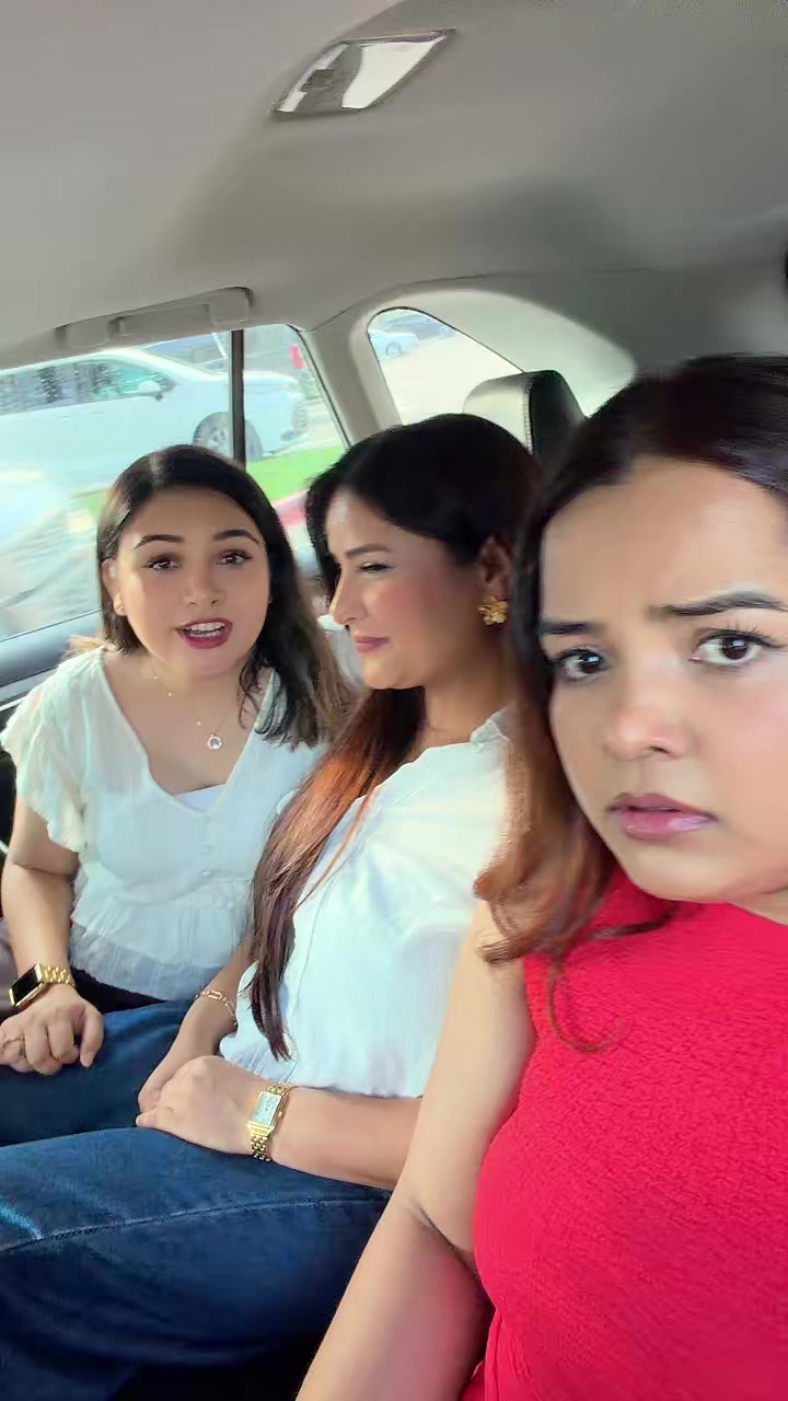 @Shristi🦚