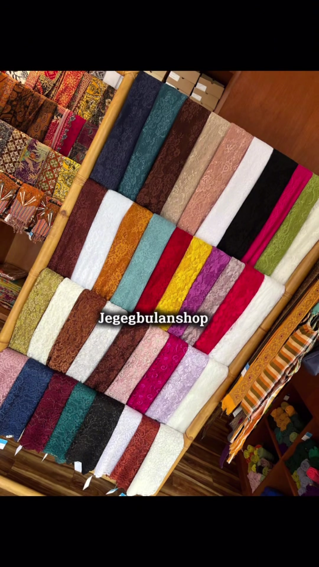 @JegegBulan | ig@jegegbulanshop