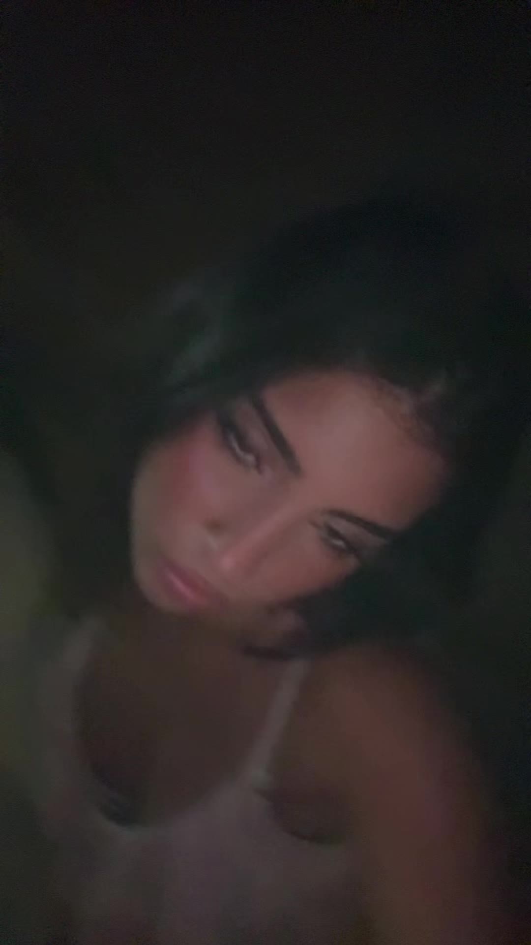 @whooischarlotte