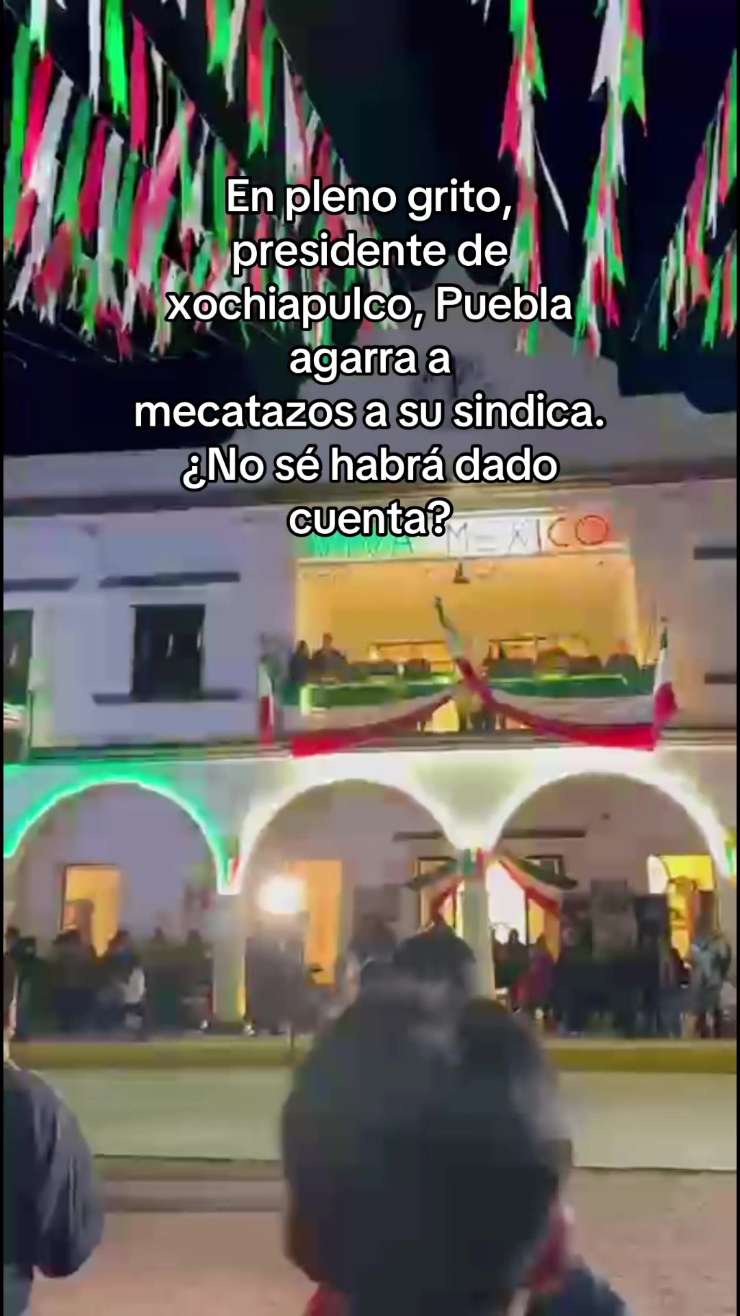 @Rocío Carbente (reportera🎤)