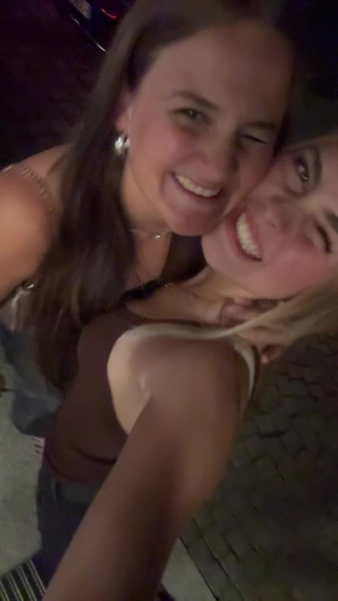 @szonja