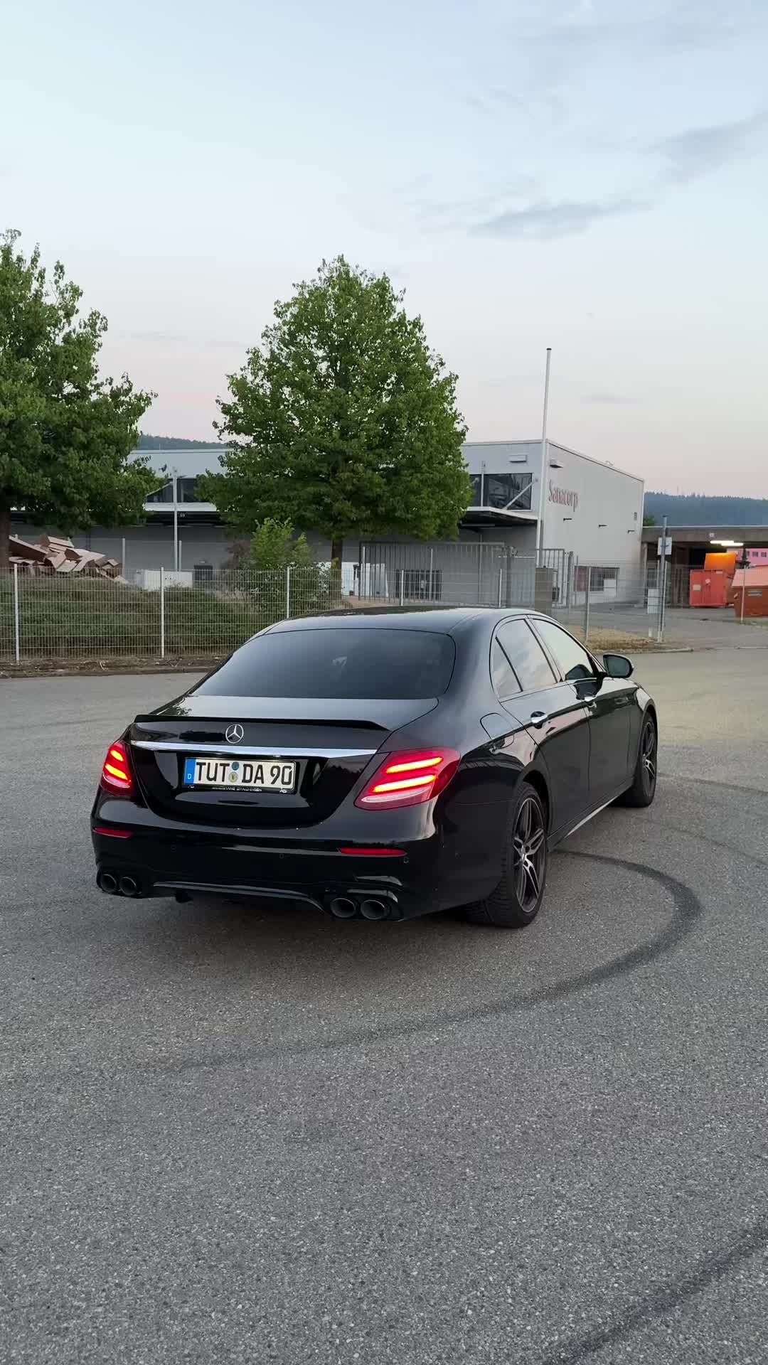 @ANIIK_90