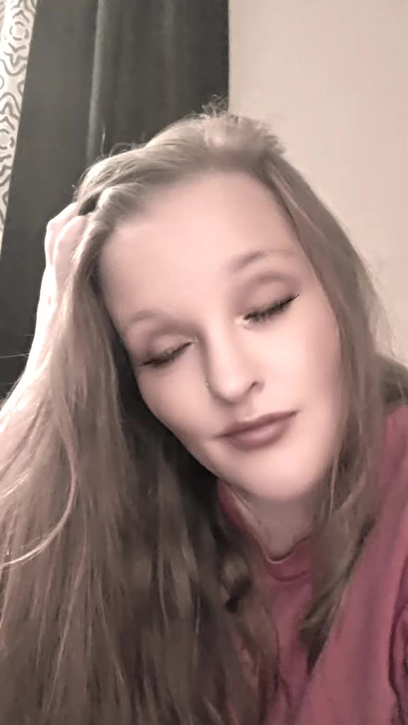@Sarah🦇 🧛♀️