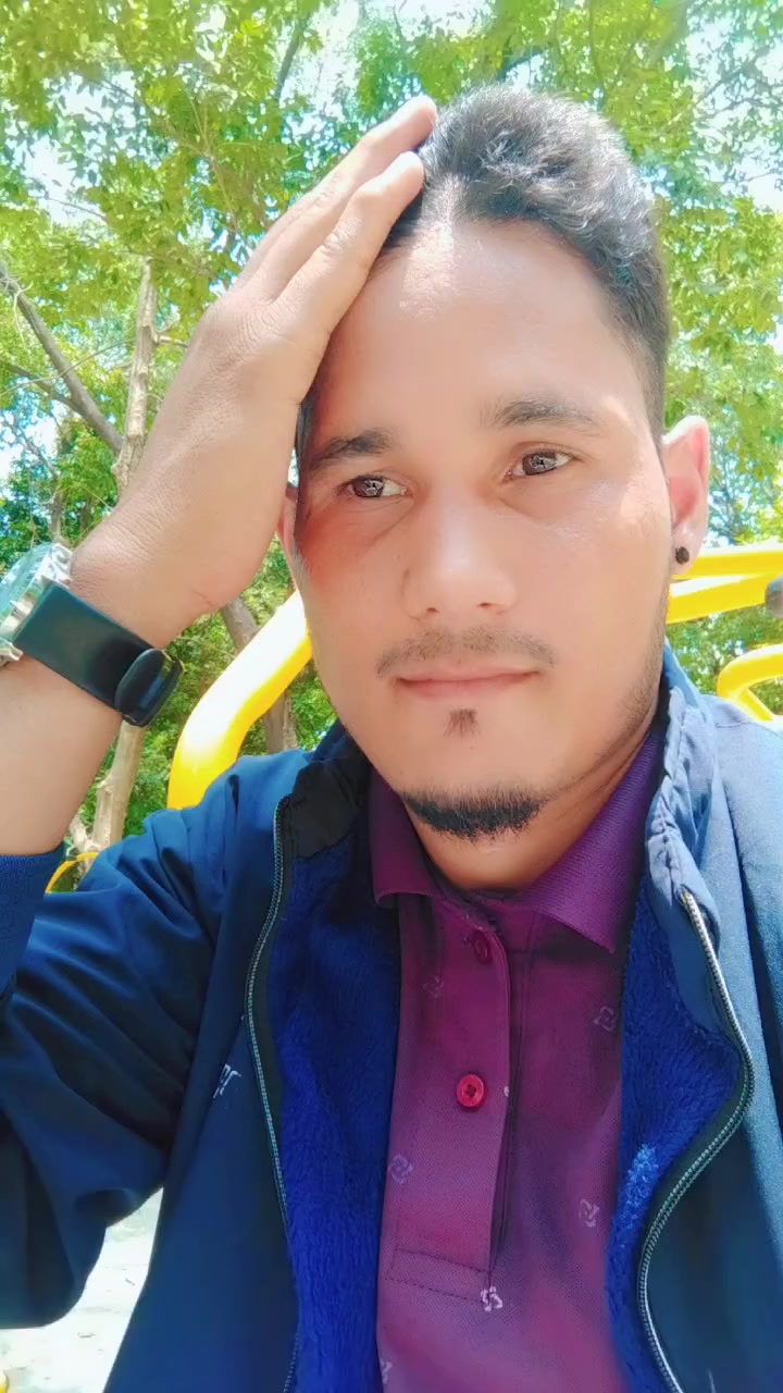 @𝘽𝙚𝙚𝙠𝘼𝙨𝙝_𝙏𝙝𝙖𝙦𝙪𝙧𝙞✅