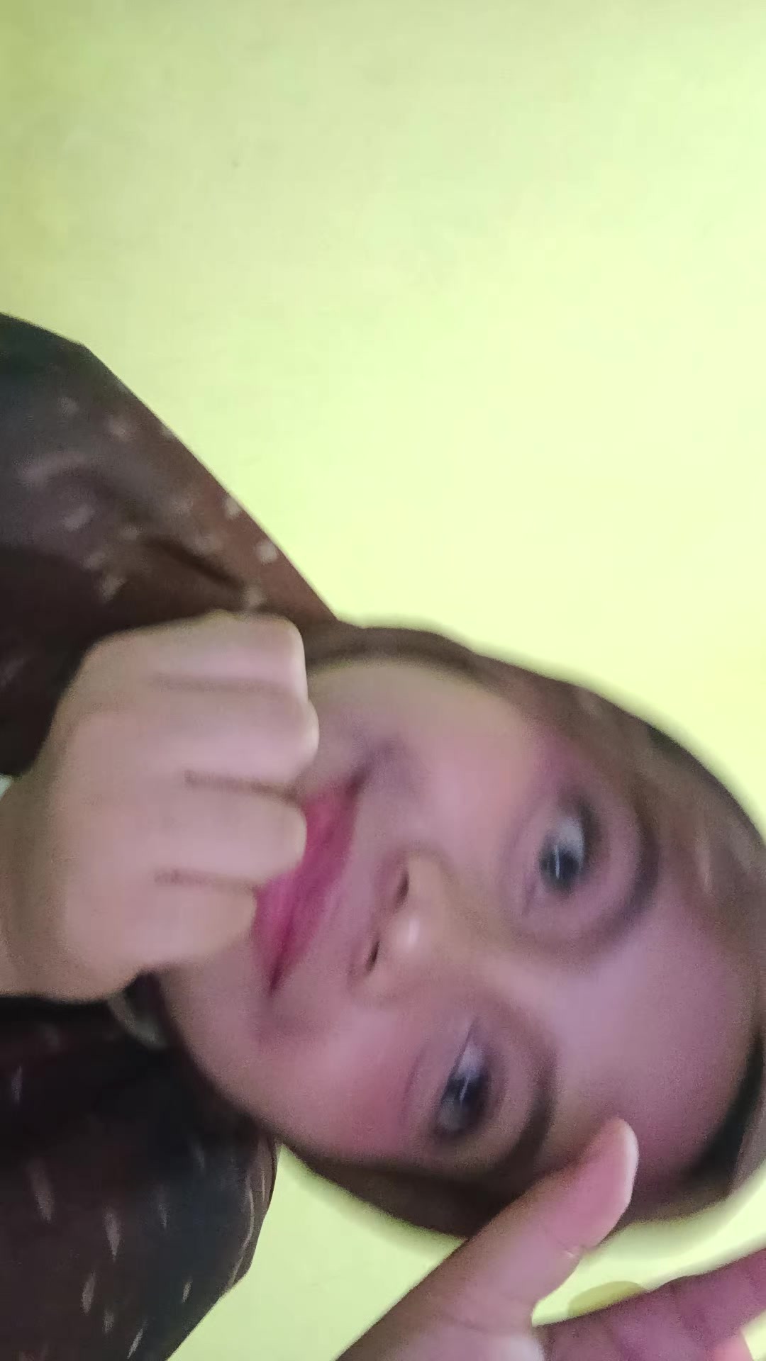 @伊笑