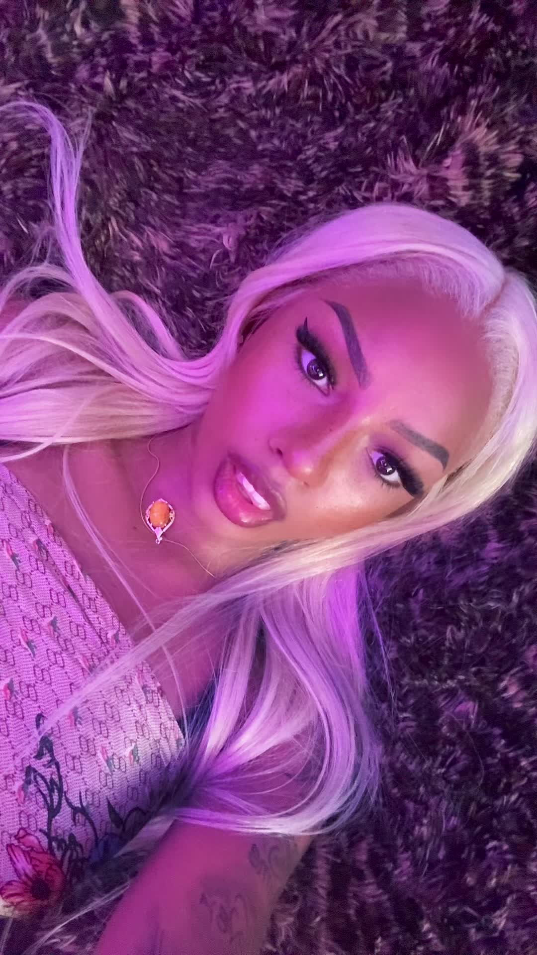 @🧝🏽&zwj;♀️🫧🪷🌞🪐