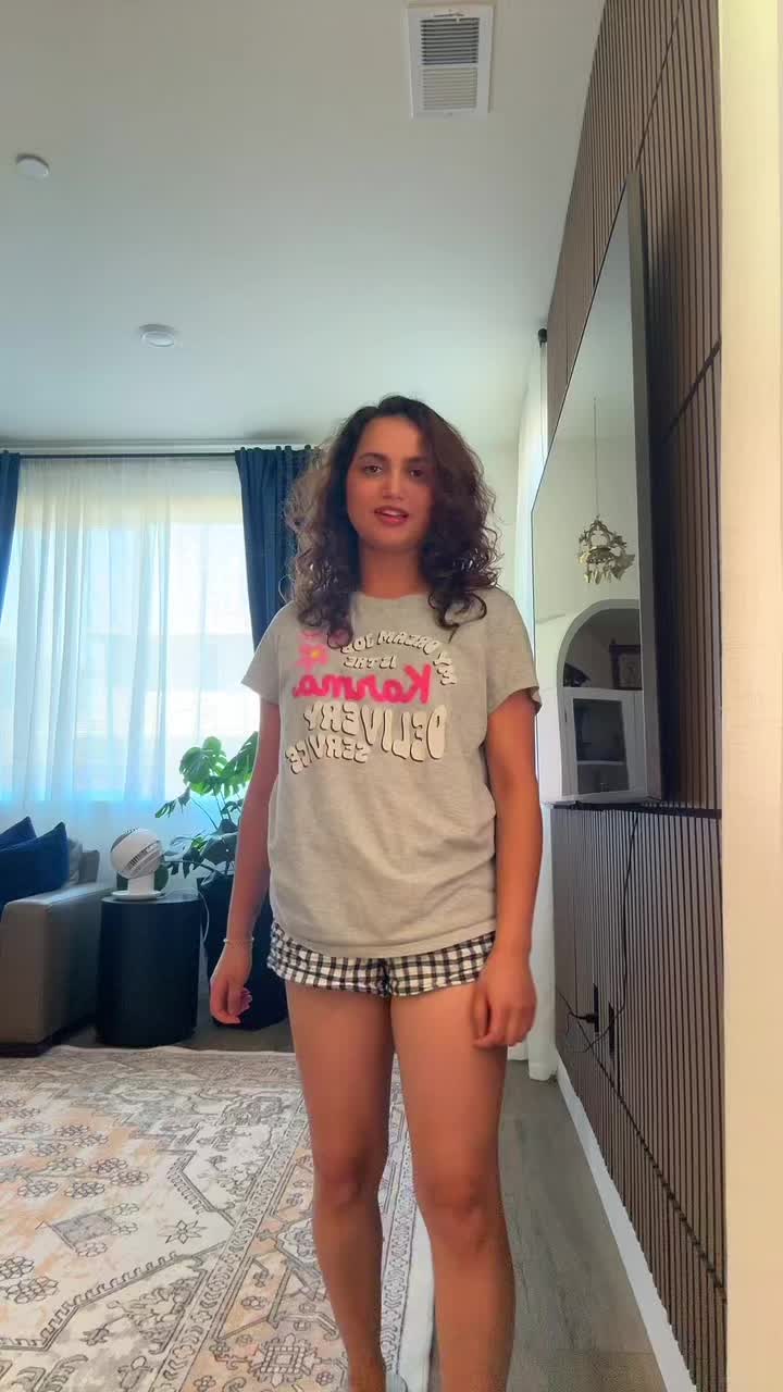 @Monii💫