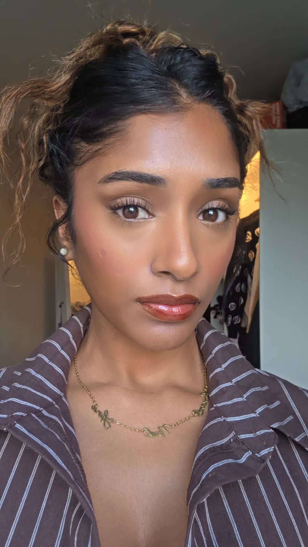 @Dinushaxo