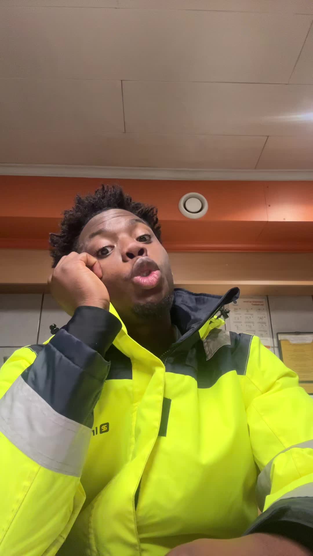@Dj&eacute;zouvi 🙏🏿 🇧🇯✨🇧🇪