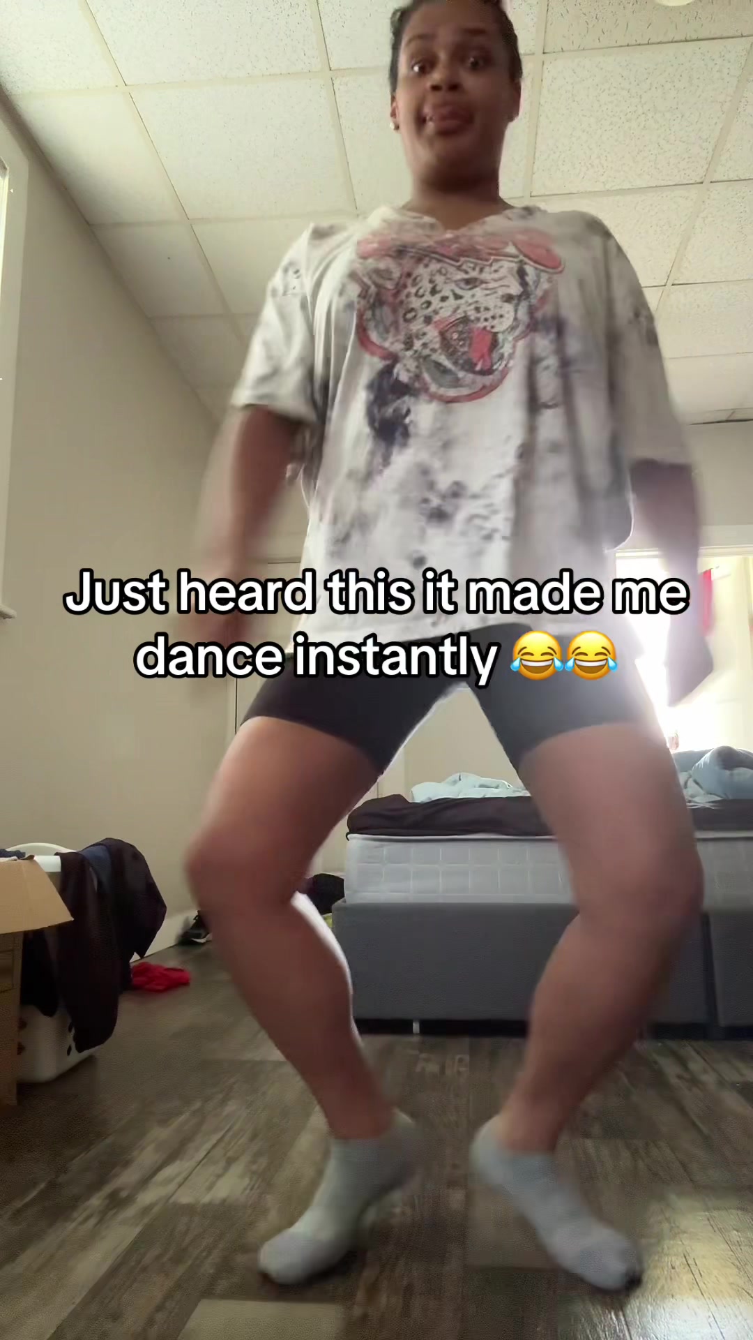 @d e b b i e