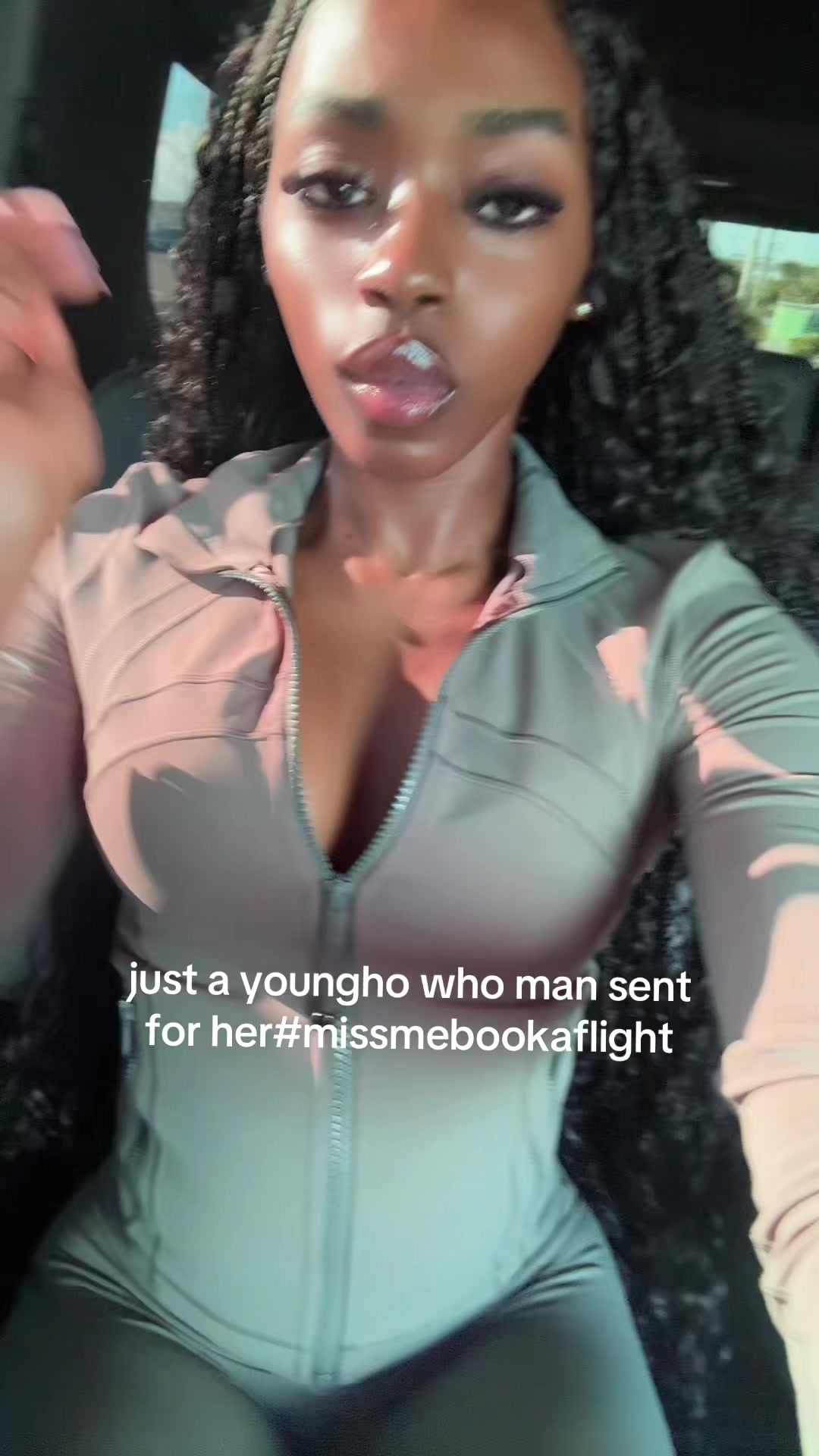 @luhneeezzy