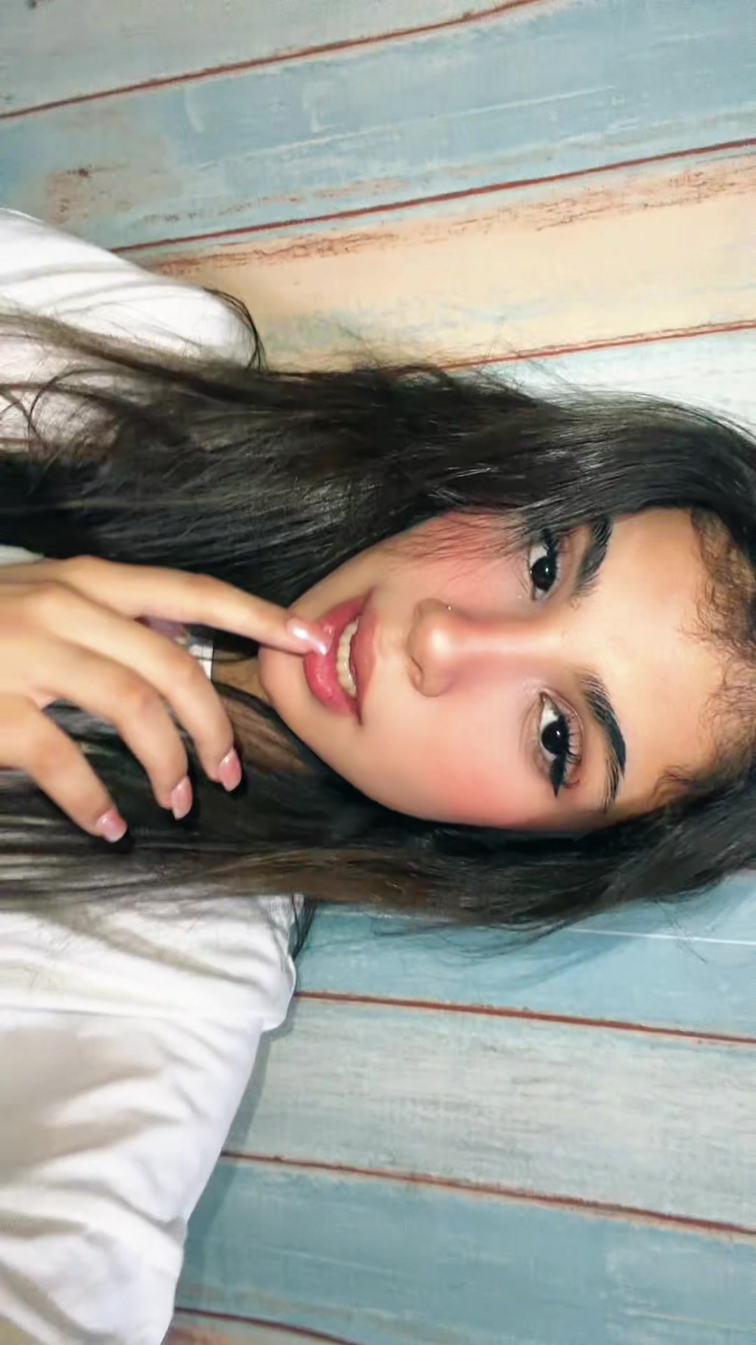 @neeg1n