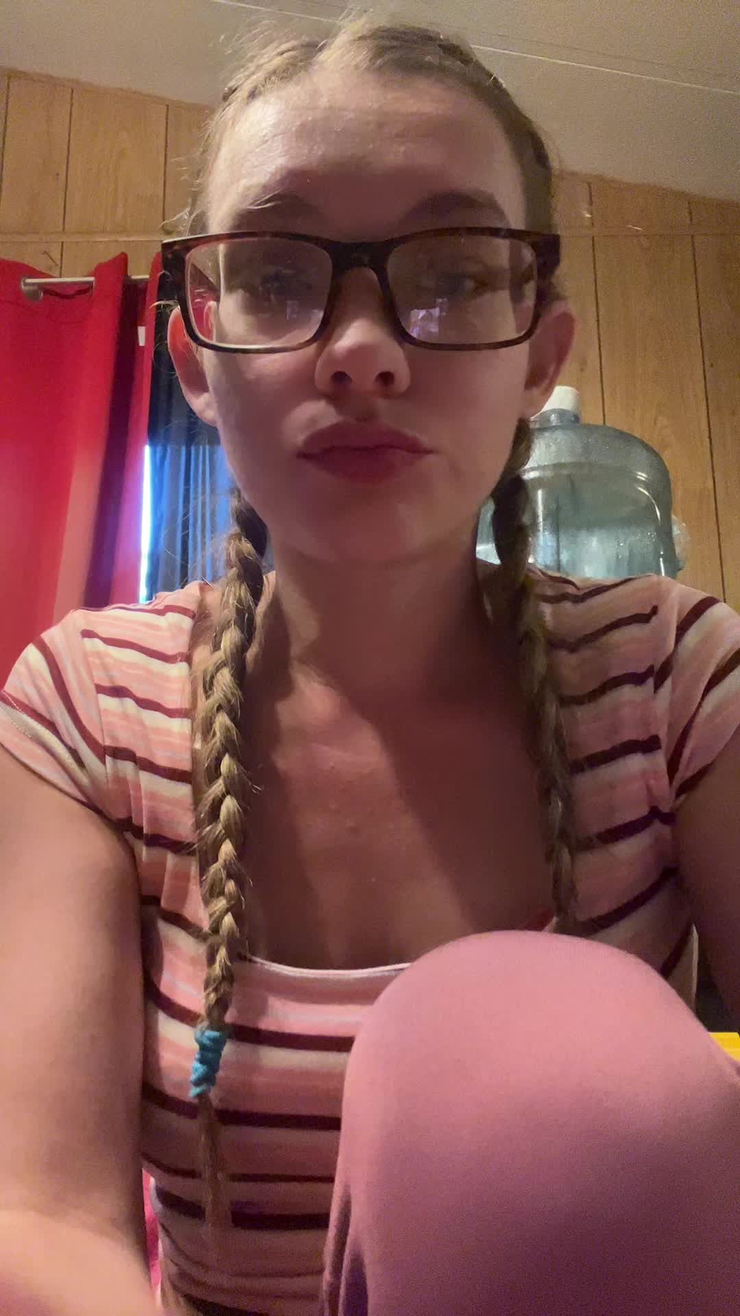@ItsAshleyBZ