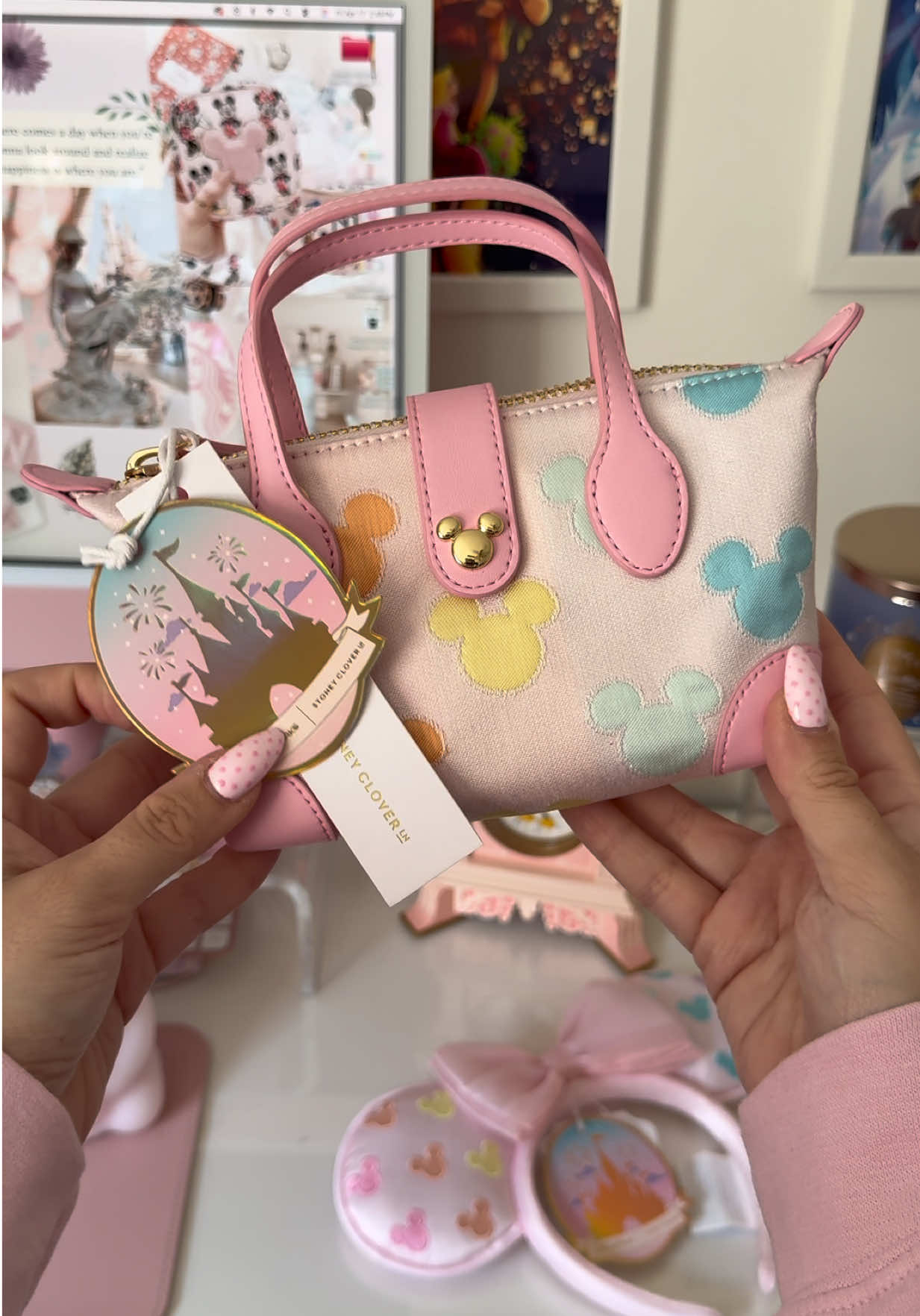 @Nikki