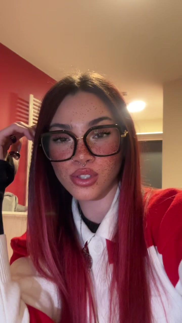 @Just_Me๐