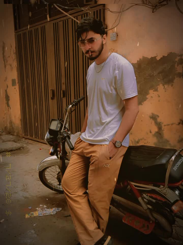@ARHAM😎😀