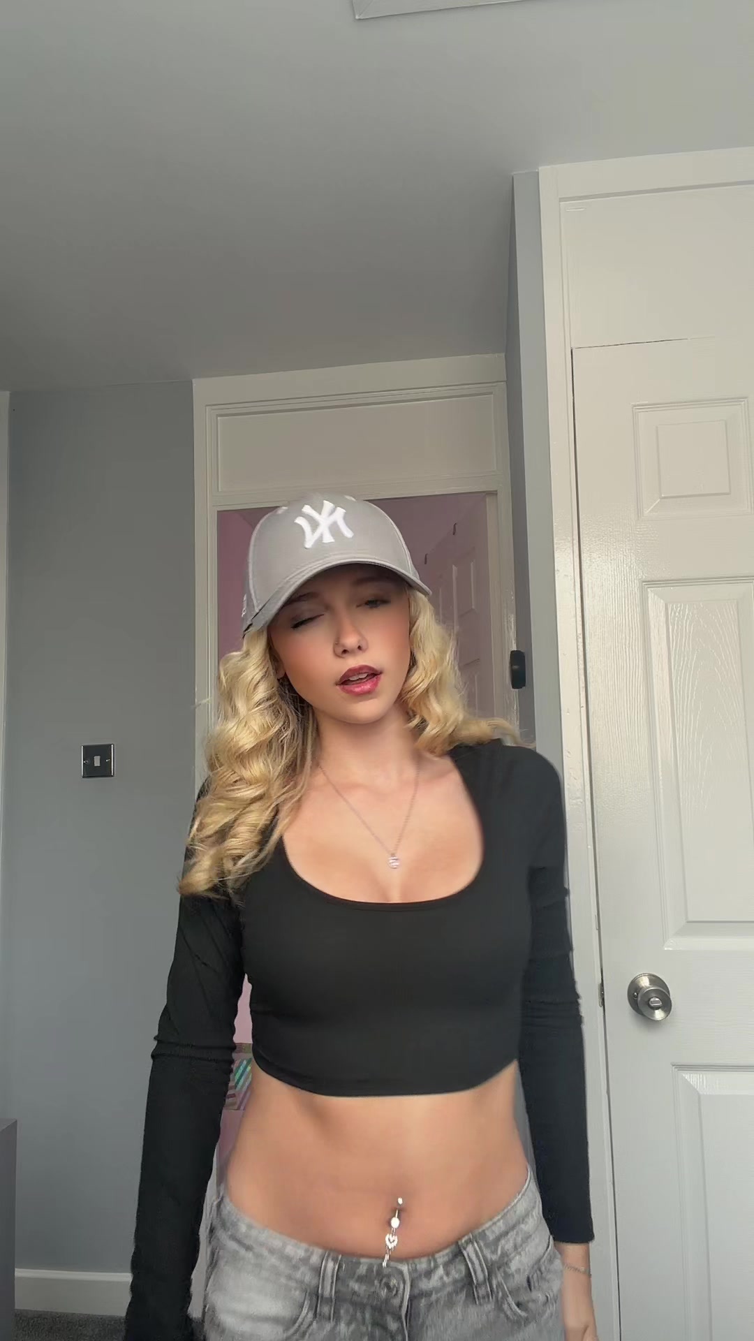 @lo