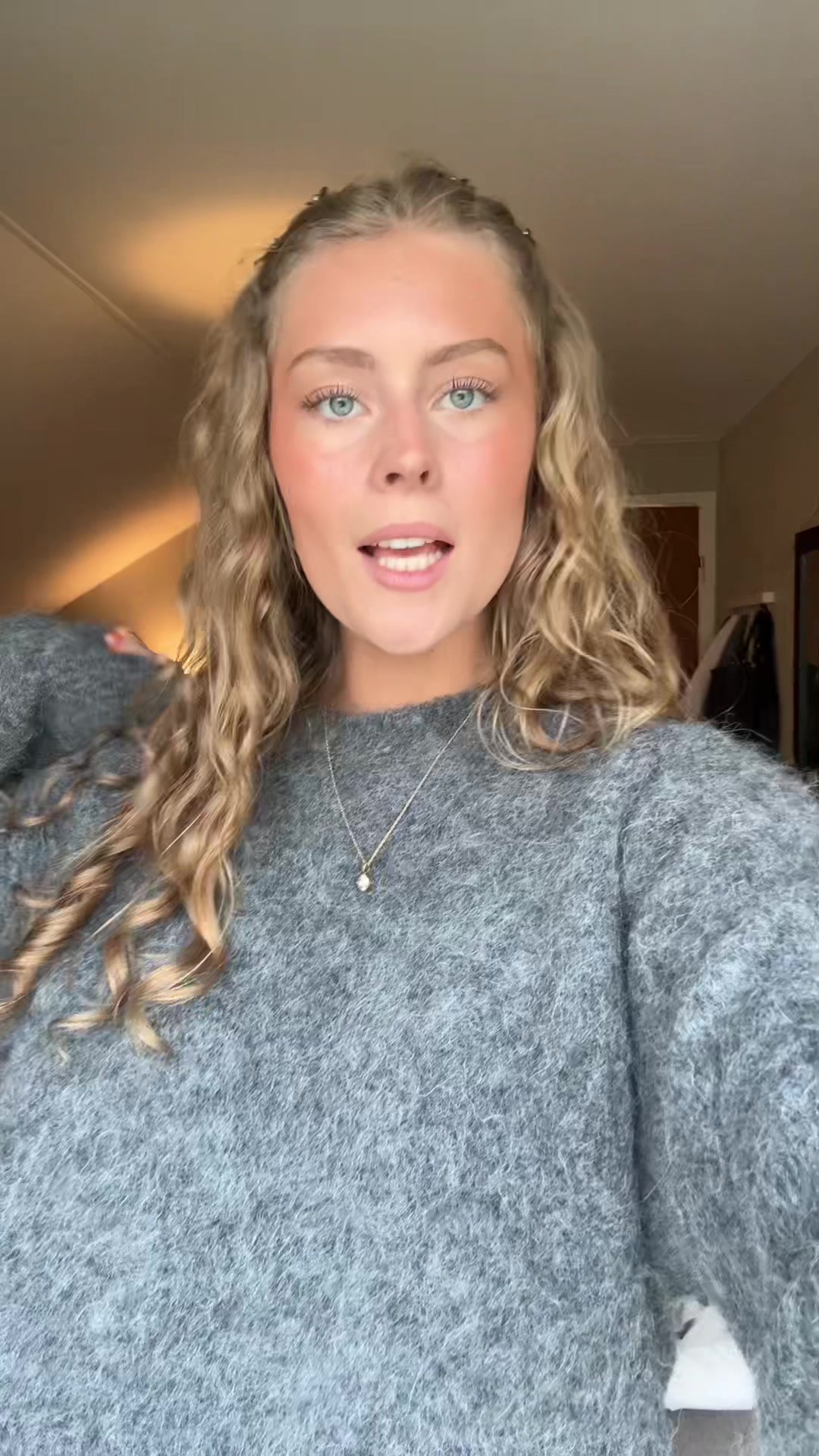 @ELLAAA