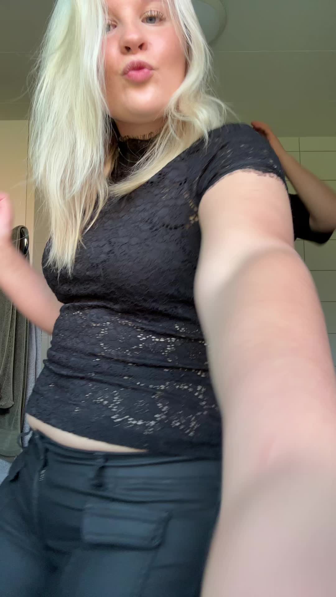 @ellasriktigaspam