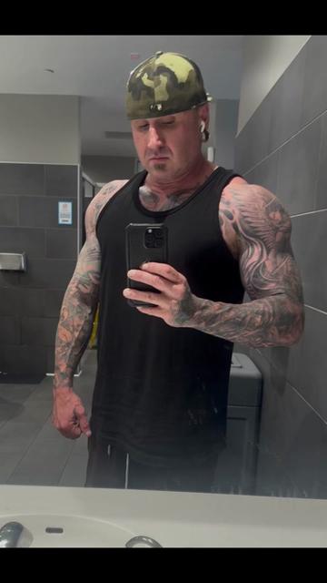 @Derrickforreal