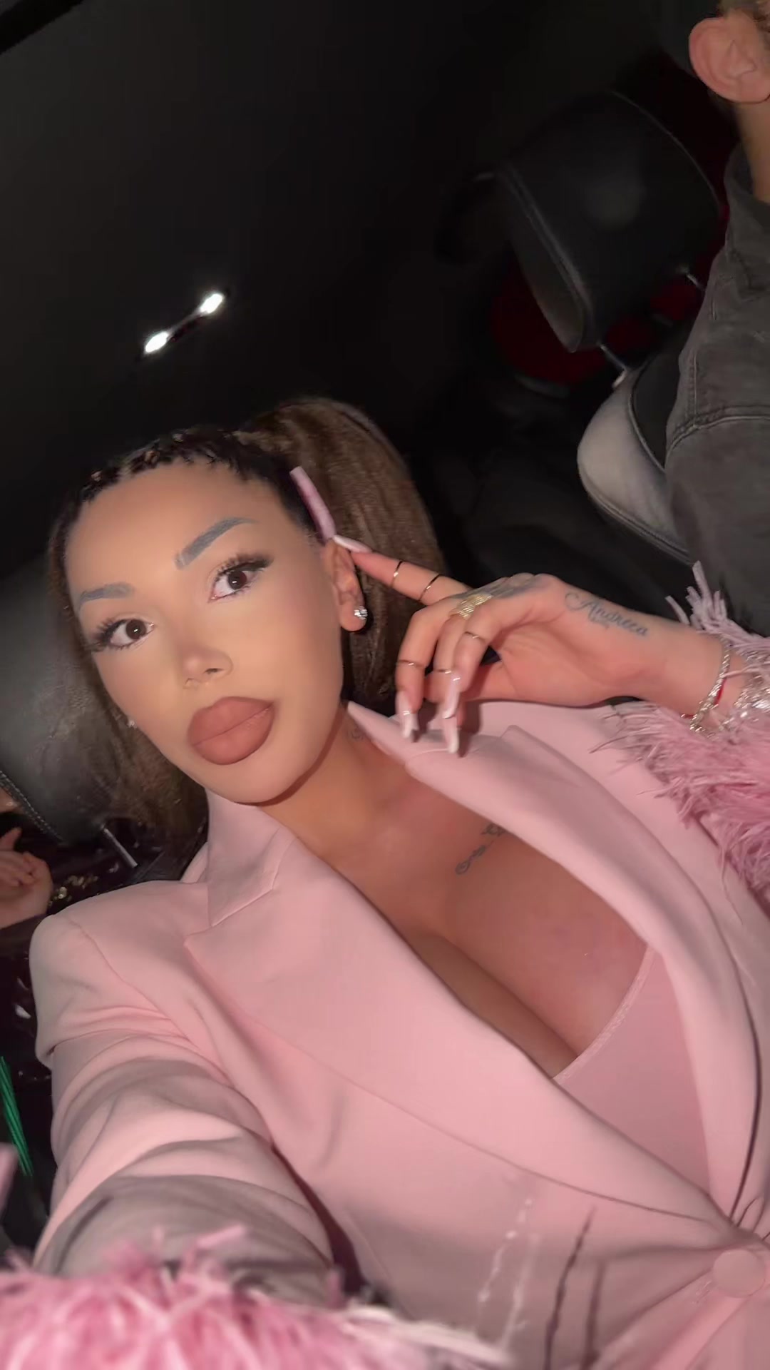 @Alexandra-Alisorii