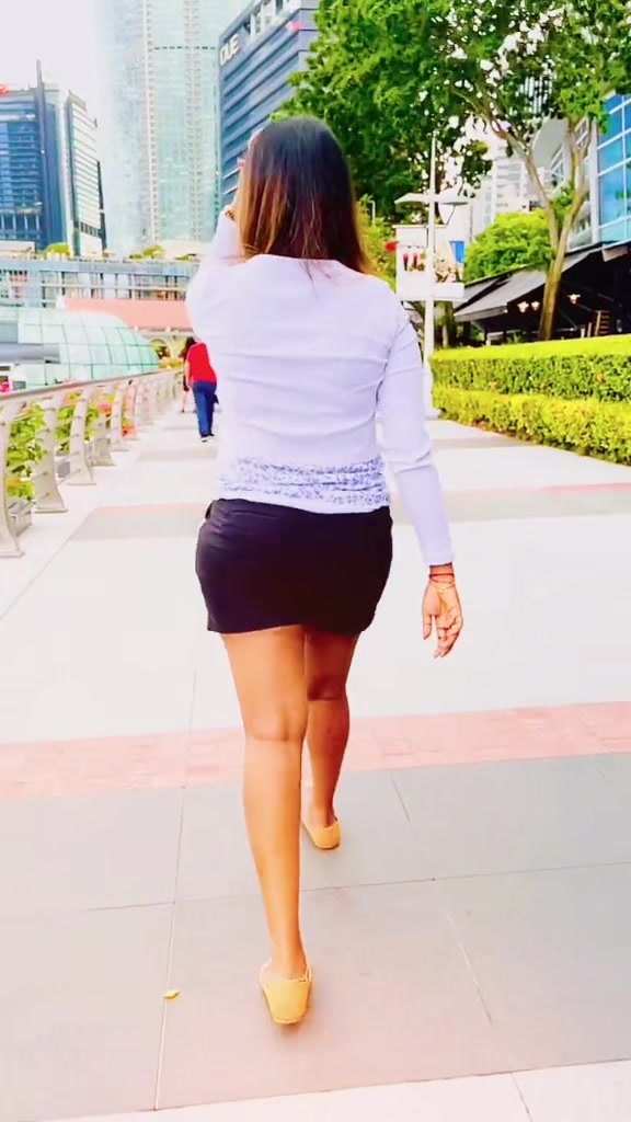 @𝒥 👣