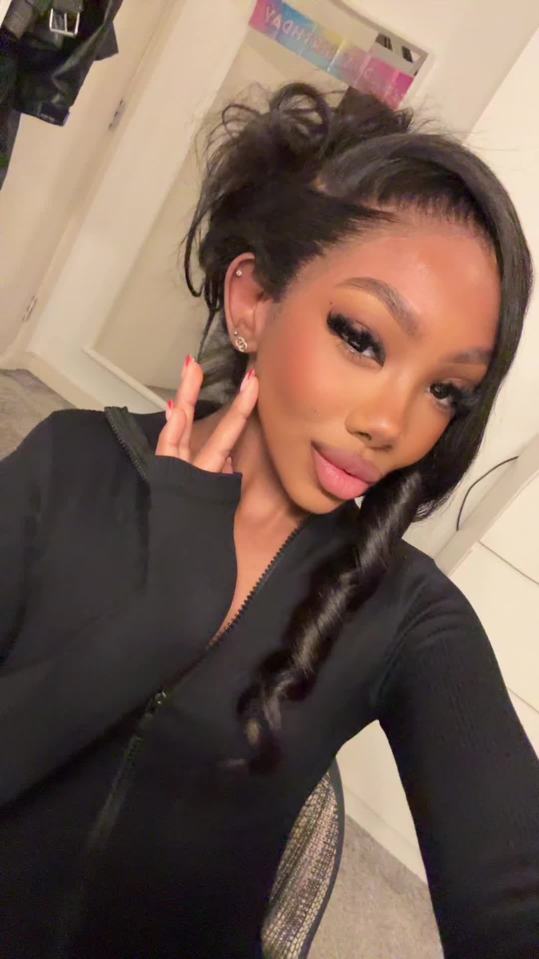 @T