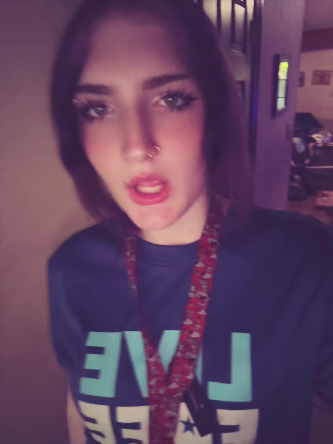 @emᖭི༏ᖫྀ >.< #ptv